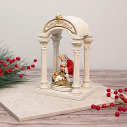 Green Santa Collection Round Glass Cutting Board