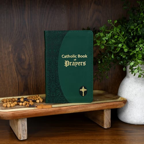 Catholic Book Of Prayers Large Print (green Imitation Leather) 