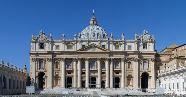 San Pietro in Vaticano, exterior