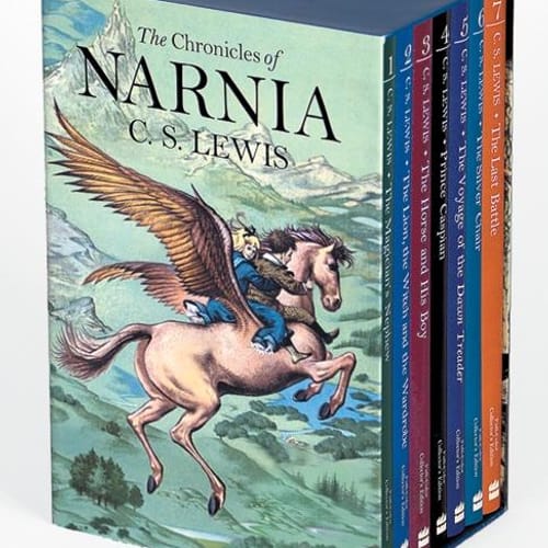 The Chronicles of Narnia Boxed Set - 7 Full-Color Paperbacks