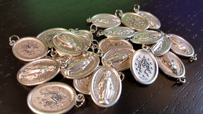 25 Pack of Miraculous Medals